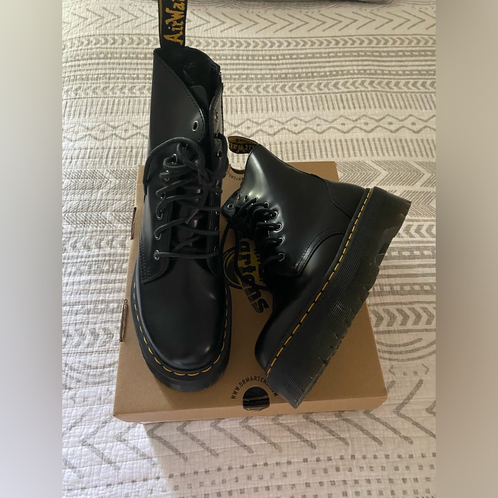 Brand-New Dr Martens Boots “Jadon”🖤
